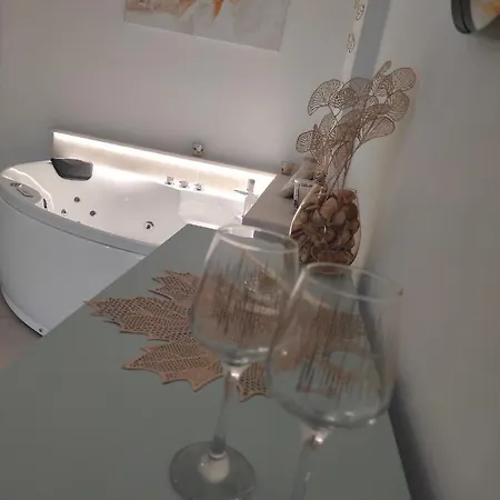 Deluxe Romantic San Menaio